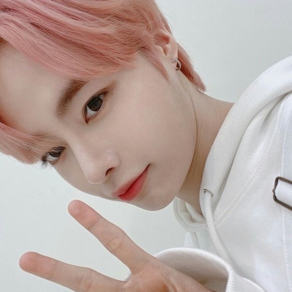 Meet your Posher, Angel - Picture 1 of 1